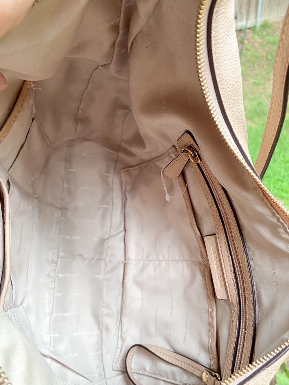 Michael Kors Lauryn Large Hobo Slouchy Bag Pebbled Leather Whipstitch & Tassel - Picture 9 of 15